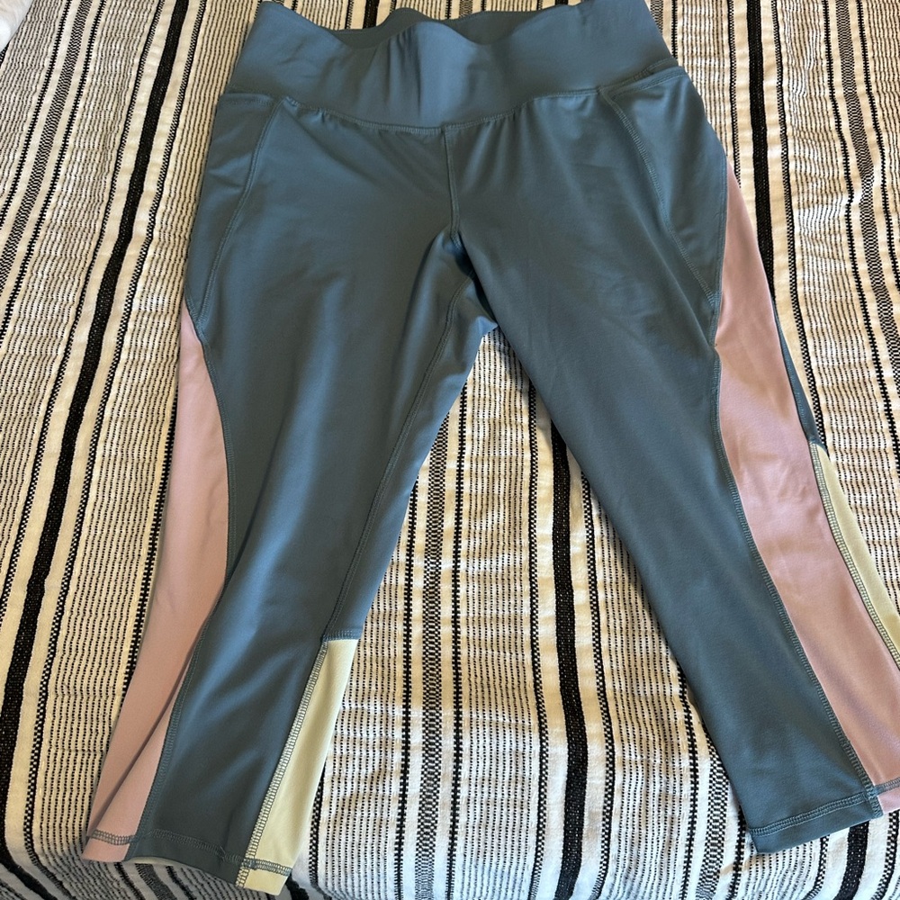 Stylish active livi Bottoms in Green and Pink